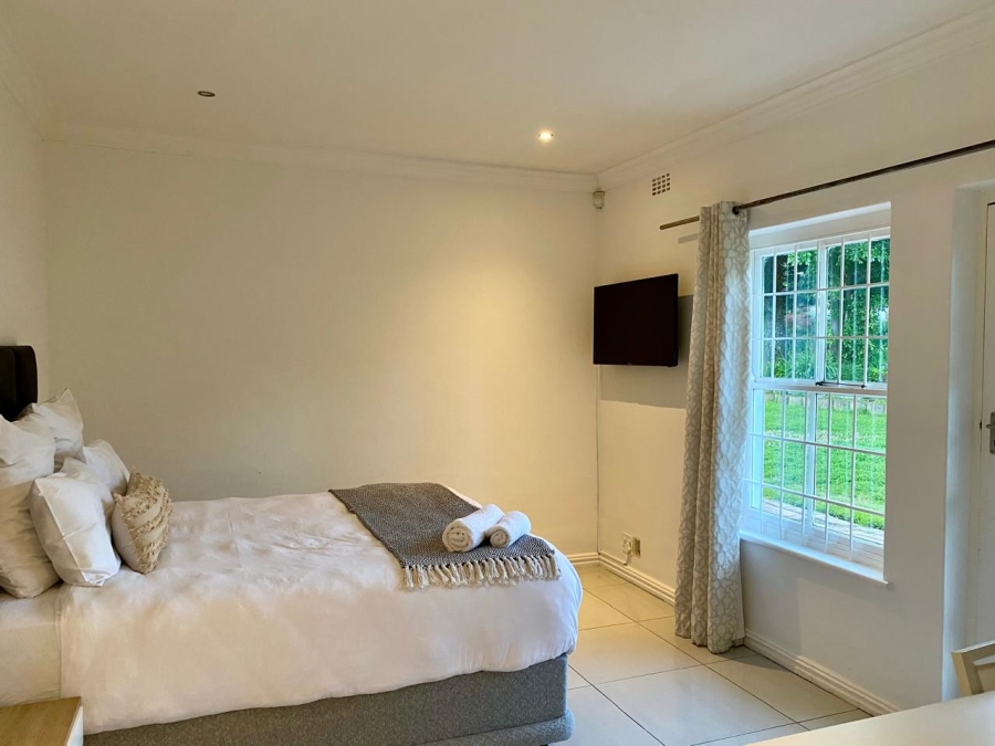 5 Bedroom Property for Sale in Constantia Western Cape